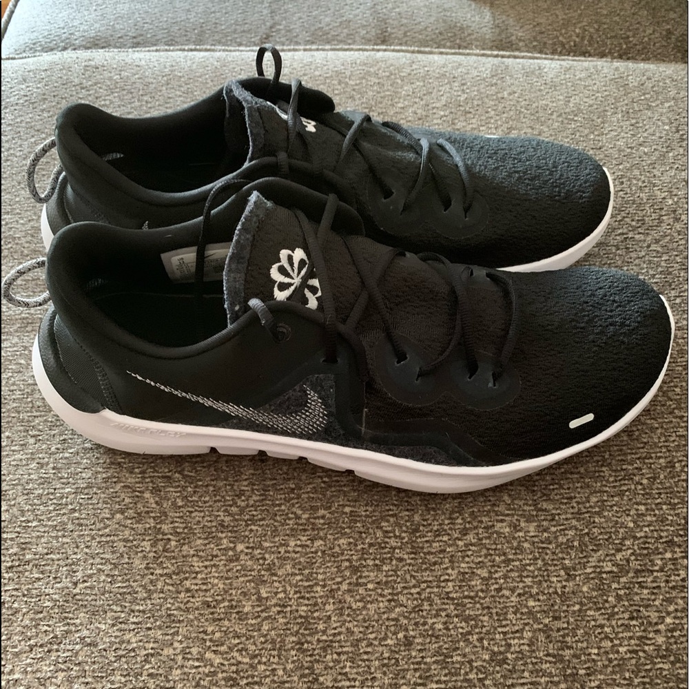 Mens nike flex shoes size 13